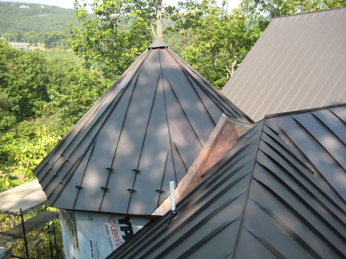 Professional Roof Tarp Installation by Craftsman Roofing in Barton Hills